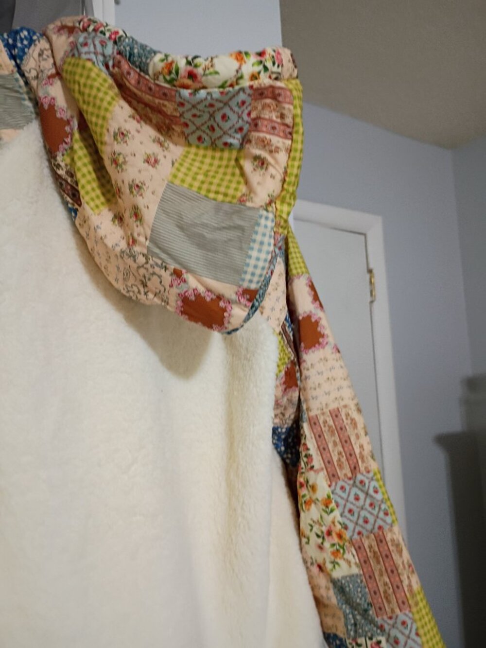 Size xs Cider -fleece geometric and disty floral - Picture 4 of 9